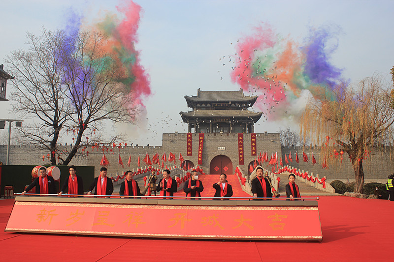 ���M��!�_���f�ų�Ԫ���e�С��_���T��ӭ�´������